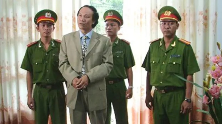 Những bộ phim về đề tài hình sự gây bão màn ảnh trong 2 thập kỷ qua - Ảnh 3. Những bộ phim về đề tài hình sự gây bão màn ảnh trong 2 thập kỷ qua - Ảnh 3.