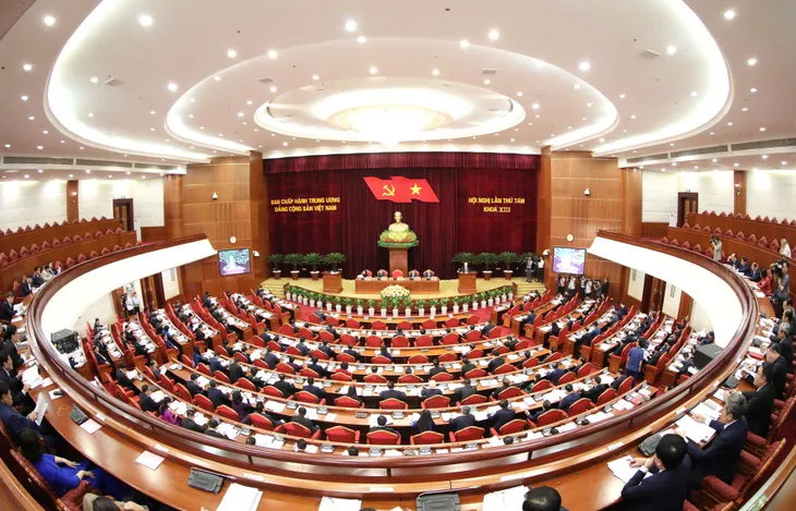 Ngày làm việc thứ năm Hội nghị Trung ương 8 khóa XIII - Ảnh 1. Ngày làm việc thứ năm Hội nghị Trung ương 8 khóa XIII - Ảnh 1.