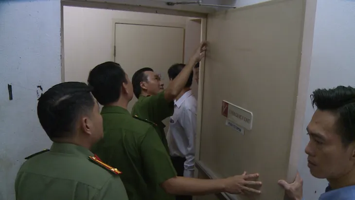 TP Hồ Chí Minh tổng kiểm tra phòng cháy tại nhà trọ, chung cư mini - Ảnh 1. TP Hồ Chí Minh tổng kiểm tra phòng cháy tại nhà trọ, chung cư mini - Ảnh 1.