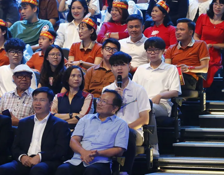 Á quân Olympia 2023 Trọng Thành: Không vì một tình huống mà tiếc cả hành trình - Ảnh 4. Á quân Olympia 2023 Trọng Thành: Không vì một tình huống mà tiếc cả hành trình - Ảnh 4.