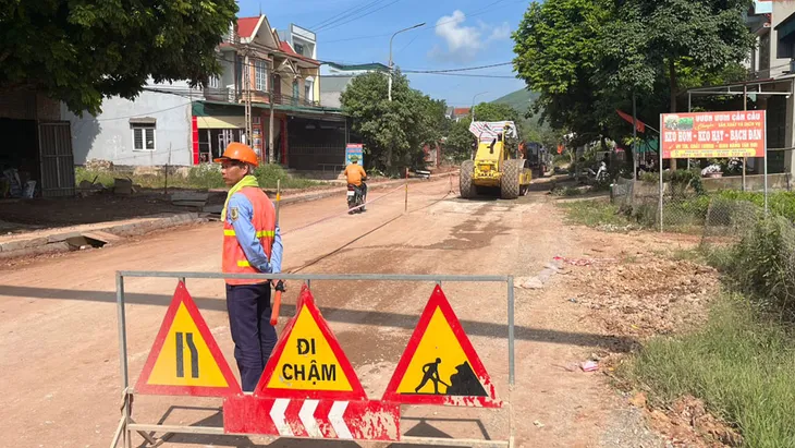 Bắc Giang nâng cấp xong tuyến Quốc lộ huyết mạch dài gần 100 km - Ảnh 1. Bắc Giang nâng cấp xong tuyến Quốc lộ huyết mạch dài gần 100 km - Ảnh 1.