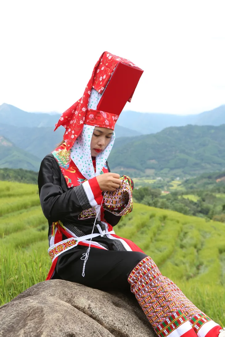 Độc đáo trang phục của phụ nữ Dao Thanh Phán ở Bình Liêu - Ảnh 6. Độc đáo trang phục của phụ nữ Dao Thanh Phán ở Bình Liêu - Ảnh 6.