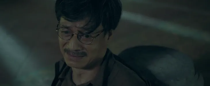 Biệt dược đen - Tập 27: Tuấn buộc uống hết chai nước khoái vẫn bị Điều bắn trọng thương - Ảnh 5. Biệt dược đen - Tập 27: Tuấn buộc uống hết chai nước khoái vẫn bị Điều bắn trọng thương - Ảnh 5.