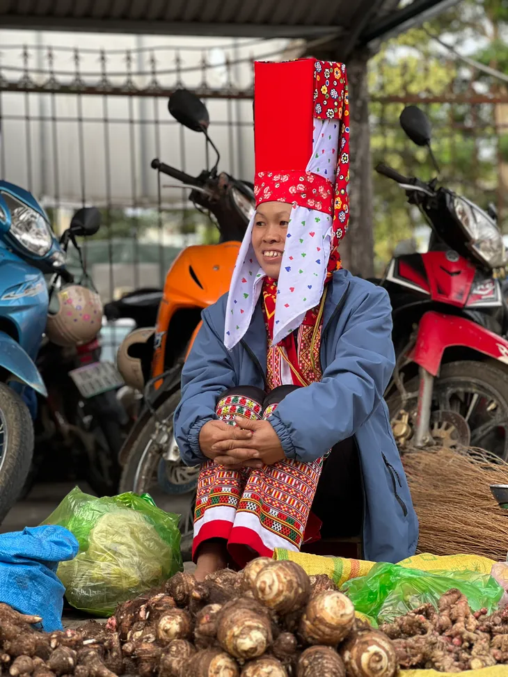 Độc đáo trang phục của phụ nữ Dao Thanh Phán ở Bình Liêu - Ảnh 5. Độc đáo trang phục của phụ nữ Dao Thanh Phán ở Bình Liêu - Ảnh 5.