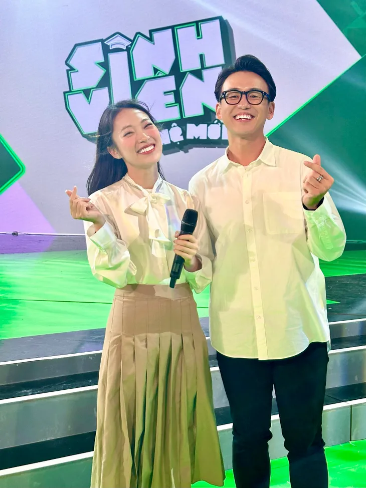THTT Chung kết Sinh viên thế hệ mới 2023: Cuộc so tài nảy lửa” - Ảnh 2. THTT Chung kết Sinh viên thế hệ mới 2023: Cuộc so tài nảy lửa” - Ảnh 2.