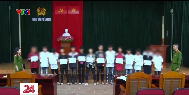 Lạng Sơn: Xử lý nhiều nhóm học sinh đua xe trái phép - Ảnh 1. Lạng Sơn: Xử lý nhiều nhóm học sinh đua xe trái phép - Ảnh 1.