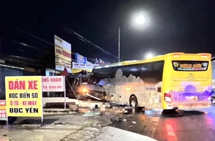 Công an Đồng Nai khám xét trụ sở chính nhà xe Thành Bưởi - Ảnh 1. Công an Đồng Nai khám xét trụ sở chính nhà xe Thành Bưởi - Ảnh 1.