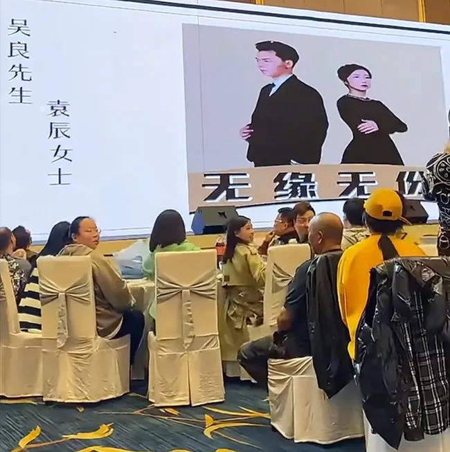 Karaoke ôm núp bóng nhà hàng: Không chọn đồ ăn mà chọn... đào - Ảnh 1. Karaoke ôm núp bóng nhà hàng: Không chọn đồ ăn mà chọn... đào - Ảnh 1.