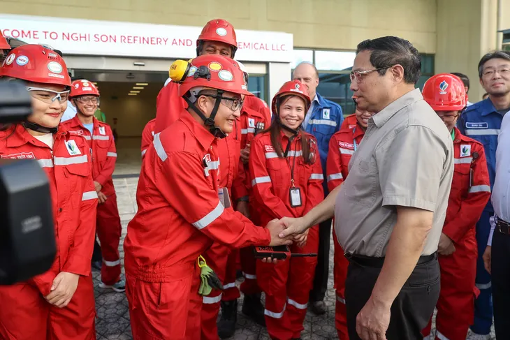 Thủ tướng: Cần tái cấu trúc tổng thể Lọc hóa dầu Nghi Sơn - Ảnh 5. Thủ tướng: Cần tái cấu trúc tổng thể Lọc hóa dầu Nghi Sơn - Ảnh 5.