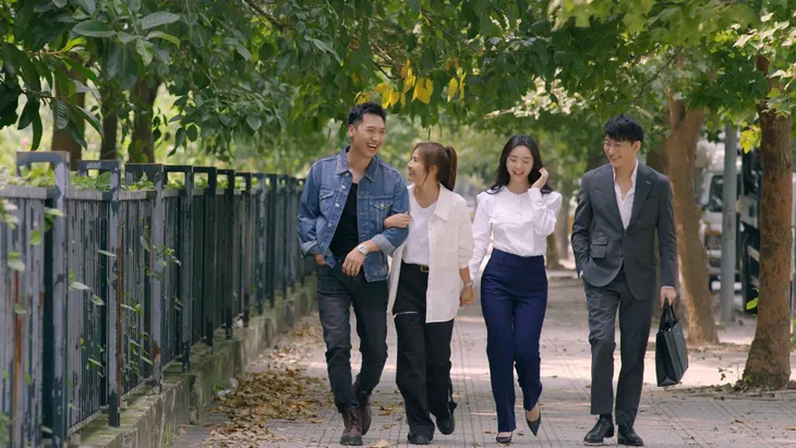 Huyền Lizzie - Hoàng Hà diện cùng kiểu áo trong Chúng ta của 8 năm sau - Ảnh 20. Huyền Lizzie - Hoàng Hà diện cùng kiểu áo trong Chúng ta của 8 năm sau - Ảnh 20.