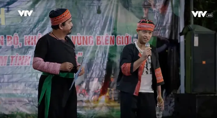 Tạo hình hết nước chấm của Thái Sơn - Ảnh 4. Tạo hình hết nước chấm của Thái Sơn - Ảnh 4.