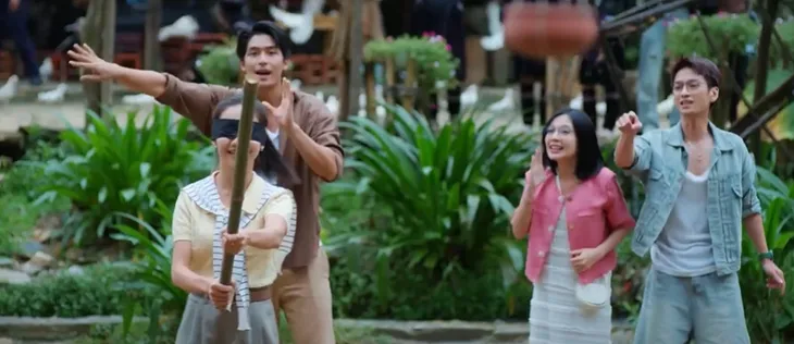 Huyền Lizzie - Hoàng Hà diện cùng kiểu áo trong Chúng ta của 8 năm sau - Ảnh 8. Huyền Lizzie - Hoàng Hà diện cùng kiểu áo trong Chúng ta của 8 năm sau - Ảnh 8.