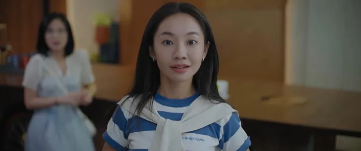 Huyền Lizzie - Hoàng Hà diện cùng kiểu áo trong Chúng ta của 8 năm sau - Ảnh 3. Huyền Lizzie - Hoàng Hà diện cùng kiểu áo trong Chúng ta của 8 năm sau - Ảnh 3.