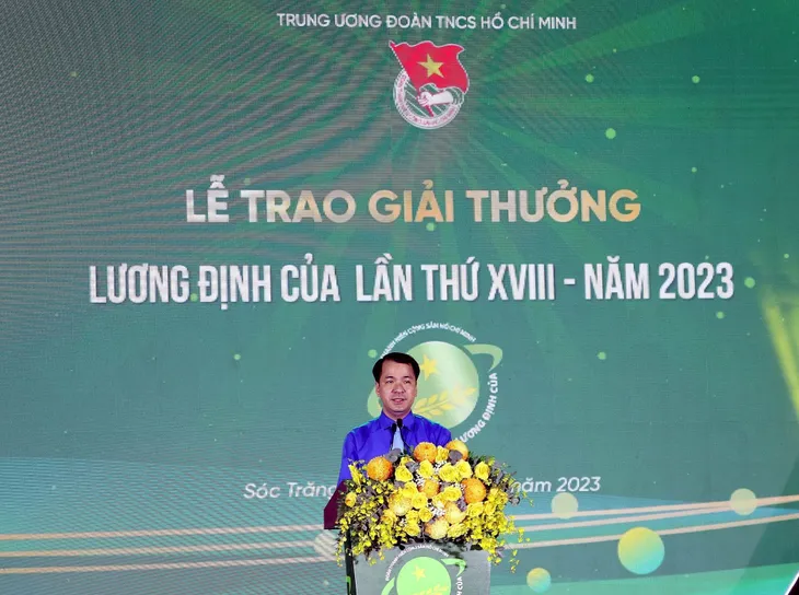 42 nhà nông trẻ xuất sắc nhận Giải thưởng Lương Định Của năm 2023 - Ảnh 2. 42 nhà nông trẻ xuất sắc nhận Giải thưởng Lương Định Của năm 2023 - Ảnh 2.