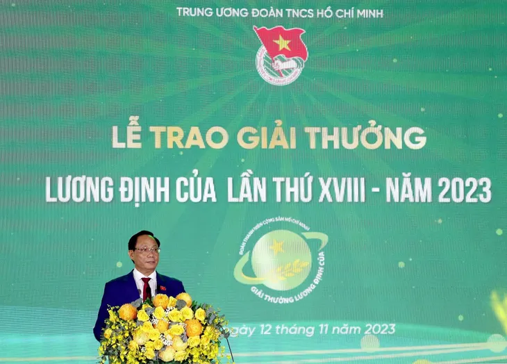 42 nhà nông trẻ xuất sắc nhận Giải thưởng Lương Định Của năm 2023 - Ảnh 1. 42 nhà nông trẻ xuất sắc nhận Giải thưởng Lương Định Của năm 2023 - Ảnh 1.