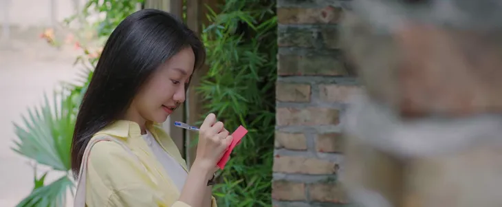 Huyền Lizzie - Hoàng Hà diện cùng kiểu áo trong Chúng ta của 8 năm sau - Ảnh 12. Huyền Lizzie - Hoàng Hà diện cùng kiểu áo trong Chúng ta của 8 năm sau - Ảnh 12.