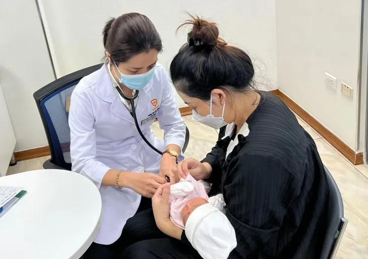 Cảnh báo trẻ nhập viện gia tăng do bệnh truyền nhiễm - Ảnh 2.