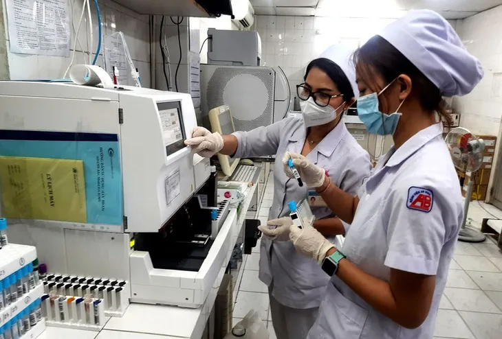 Vướng mắc mua sắm thiết bị y tế cho 3 bệnh viện cửa ngõ TP Hồ Chí Minh - Ảnh 1. Vướng mắc mua sắm thiết bị y tế cho 3 bệnh viện cửa ngõ TP Hồ Chí Minh - Ảnh 1.