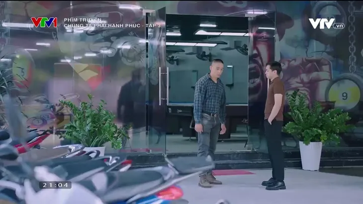 Chúng ta phải hạnh phúc - Tập 3: Vừa ly hôn, cô gái đã đong đưa phi công - Ảnh 2. Chúng ta phải hạnh phúc - Tập 3: Vừa ly hôn, cô gái đã đong đưa phi công - Ảnh 2.