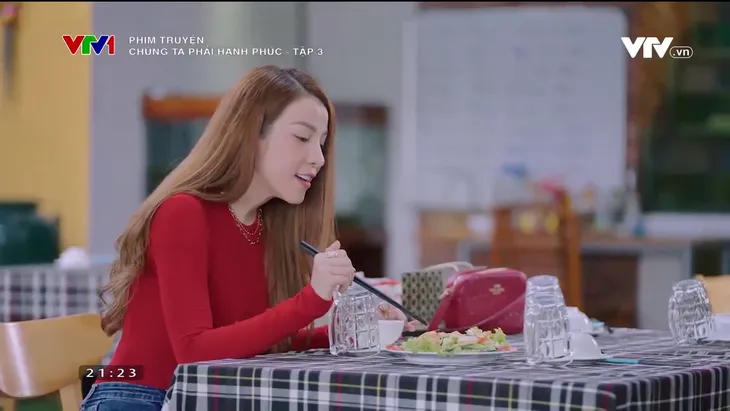 Chúng ta phải hạnh phúc - Tập 3: Vừa ly hôn, cô gái đã đong đưa phi công - Ảnh 11. Chúng ta phải hạnh phúc - Tập 3: Vừa ly hôn, cô gái đã đong đưa phi công - Ảnh 11.