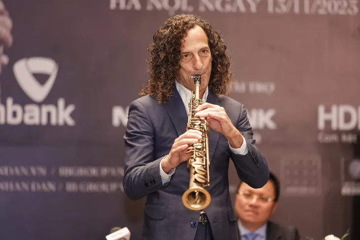 Kenny G: Đêm diễn ở Hà Nội sẽ mang tới những biến tấu bất ngờ cho khán giả - Ảnh 2. Kenny G: Đêm diễn ở Hà Nội sẽ mang tới những biến tấu bất ngờ cho khán giả - Ảnh 2.