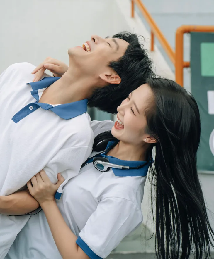 Hoàng Huyền - Trần Nghĩa rủ nhau tung ảnh tình bể bình - Ảnh 14. Hoàng Huyền - Trần Nghĩa rủ nhau tung ảnh tình bể bình - Ảnh 14.