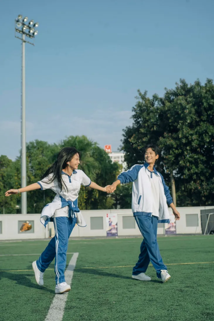 Hoàng Huyền - Trần Nghĩa rủ nhau tung ảnh tình bể bình - Ảnh 19. Hoàng Huyền - Trần Nghĩa rủ nhau tung ảnh tình bể bình - Ảnh 19.