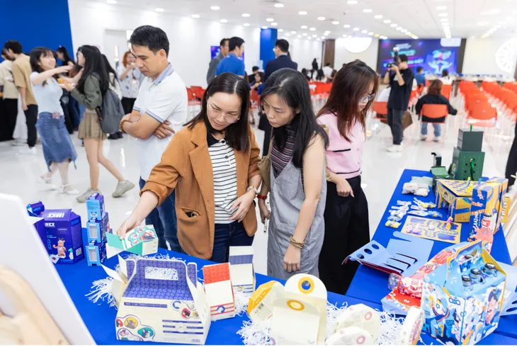 Đội thi Trường Đại học Kiến Trúc TP Hồ Chí Minh giành Quán quân SCGP Packaging Speak Out 2023 - Ảnh 2. Đội thi Trường Đại học Kiến Trúc TP Hồ Chí Minh giành Quán quân SCGP Packaging Speak Out 2023 - Ảnh 2.