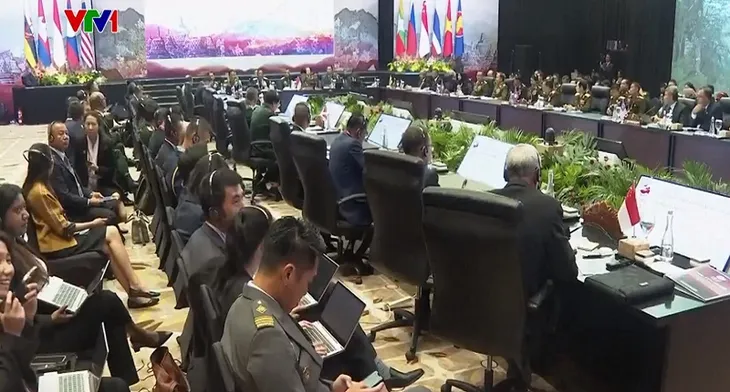 Khai mạc Hội nghị Bộ trưởng Quốc phòng ASEAN mở rộng tại Indonesia - Ảnh 1. Khai mạc Hội nghị Bộ trưởng Quốc phòng ASEAN mở rộng tại Indonesia - Ảnh 1.
