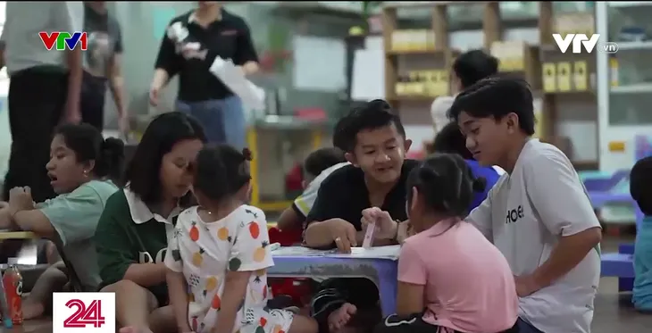 Việc tử tế: Kim cương tươi đẹp - gia đình của những em nhỏ xương thủy tinh - Ảnh 1. Việc tử tế: Kim cương tươi đẹp - gia đình của những em nhỏ xương thủy tinh - Ảnh 1.