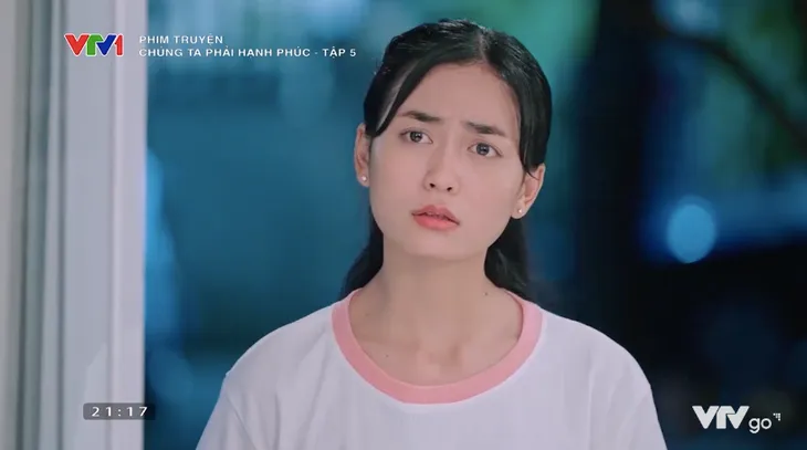Chúng ta phải hạnh phúc - Tập 5: Lê hào phóng trả tiền nhà cho Bình, Kỳ ghen nổ mắt - Ảnh 10. Chúng ta phải hạnh phúc - Tập 5: Lê hào phóng trả tiền nhà cho Bình, Kỳ ghen nổ mắt - Ảnh 10.