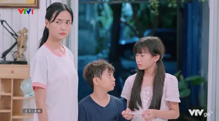 Chúng ta phải hạnh phúc - Tập 5: Lê hào phóng trả tiền nhà cho Bình, Kỳ ghen nổ mắt - Ảnh 13. Chúng ta phải hạnh phúc - Tập 5: Lê hào phóng trả tiền nhà cho Bình, Kỳ ghen nổ mắt - Ảnh 13.