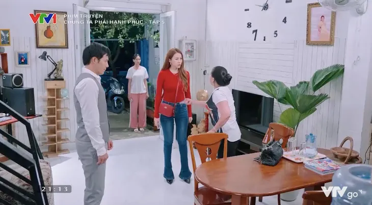 Chúng ta phải hạnh phúc - Tập 5: Lê hào phóng trả tiền nhà cho Bình, Kỳ ghen nổ mắt - Ảnh 7. Chúng ta phải hạnh phúc - Tập 5: Lê hào phóng trả tiền nhà cho Bình, Kỳ ghen nổ mắt - Ảnh 7.