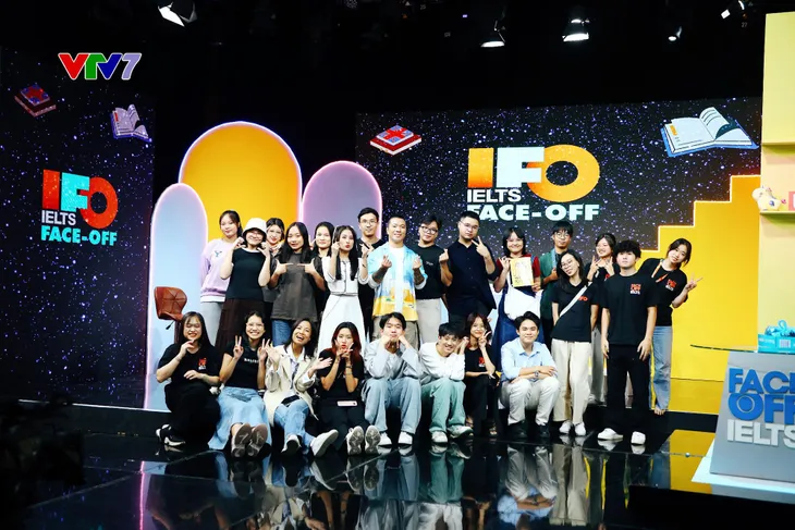 IELTS FACE OFF mùa 11 - Tập 2: Hội tụ dàn người dẫn tiếng Anh tài năng tại studio - Ảnh 4. IELTS FACE OFF mùa 11 - Tập 2: Hội tụ dàn người dẫn tiếng Anh tài năng tại studio - Ảnh 4.