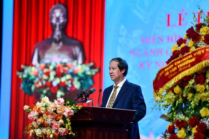 “Cần lan tỏa sự tích cực, ấm áp của nền giáo dục đang hình thành những giá trị mới” - Ảnh 1. “Cần lan tỏa sự tích cực, ấm áp của nền giáo dục đang hình thành những giá trị mới” - Ảnh 1.