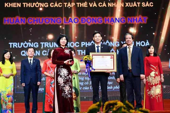“Cần lan tỏa sự tích cực, ấm áp của nền giáo dục đang hình thành những giá trị mới” - Ảnh 2. “Cần lan tỏa sự tích cực, ấm áp của nền giáo dục đang hình thành những giá trị mới” - Ảnh 2.