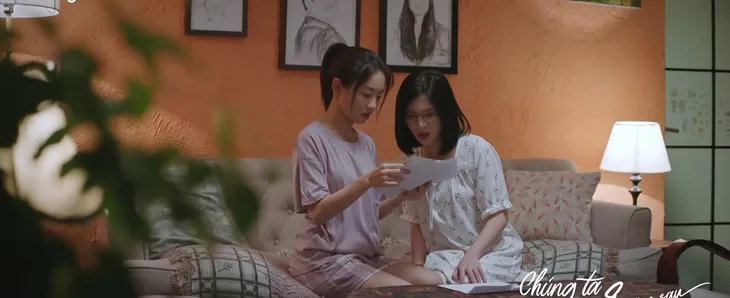 Chúng ta của 8 năm sau - Tập 6: Dương bóc phong thư chứa quá khứ của Lâm - Ảnh 1. Chúng ta của 8 năm sau - Tập 6: Dương bóc phong thư chứa quá khứ của Lâm - Ảnh 1.