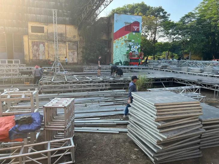 Khám phá quang cảnh bên trong nhà máy xe lửa Gia Lâm gần 120 tuổi - Ảnh 3. Khám phá quang cảnh bên trong nhà máy xe lửa Gia Lâm gần 120 tuổi - Ảnh 3.