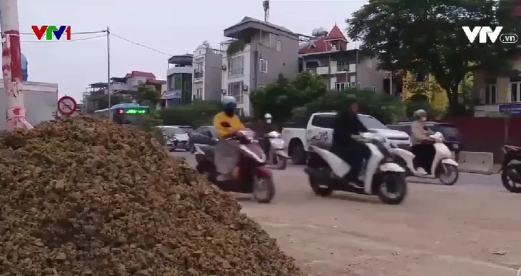 Dự án chậm tiến độ ảnh hưởng đến cuộc sống người dân - Ảnh 1. Dự án chậm tiến độ ảnh hưởng đến cuộc sống người dân - Ảnh 1.