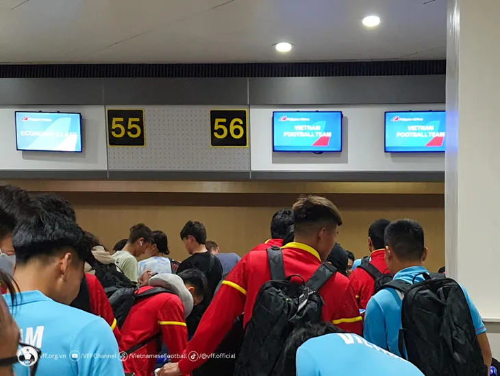 Đội tuyển Việt Nam đã trở về Hà Nội, chuẩn bị cho trận đấu với đối thủ mạnh Iraq - Ảnh 1. Đội tuyển Việt Nam đã trở về Hà Nội, chuẩn bị cho trận đấu với đối thủ mạnh Iraq - Ảnh 1.