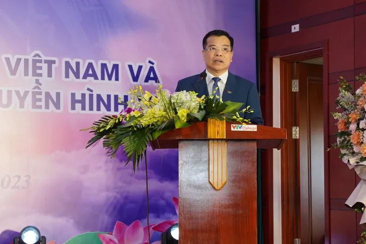 Trường Cao đẳng Truyền hình kỷ niệm Ngày nhà giáo Việt Nam và 30 năm trường trực thuộc Đài THVN - Ảnh 5. Trường Cao đẳng Truyền hình kỷ niệm Ngày nhà giáo Việt Nam và 30 năm trường trực thuộc Đài THVN - Ảnh 5.