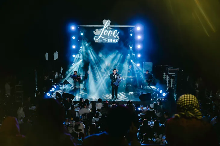 Quang Lê hát loạt tình khúc bất hủ ở “Love in the Bay”, tiết lộ về liveshow sắp tới ở Hà Nội - Ảnh 2. Quang Lê hát loạt tình khúc bất hủ ở “Love in the Bay”, tiết lộ về liveshow sắp tới ở Hà Nội - Ảnh 2.