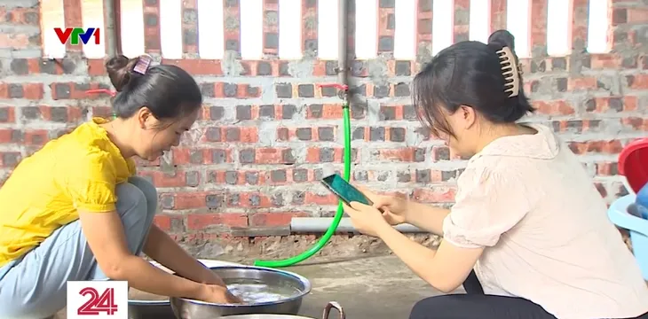 Phụ nữ nông thôn làm kinh tế với mạng xã hội - Ảnh 1. Phụ nữ nông thôn làm kinh tế với mạng xã hội - Ảnh 1.