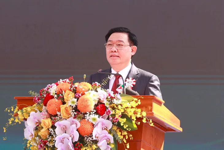 Chủ tịch Quốc hội Vương Đình Huệ dự Lễ kỷ niệm 60 năm xây dựng và phát triển Học viện Tài chính - Ảnh 4. Chủ tịch Quốc hội Vương Đình Huệ dự Lễ kỷ niệm 60 năm xây dựng và phát triển Học viện Tài chính - Ảnh 4.