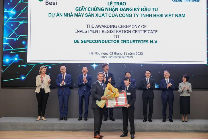 Hai Thủ tướng Việt Nam và Hà Lan kỳ vọng khởi đầu mới, đột phá mới về hợp tác công nghệ cao - Ảnh 7. Hai Thủ tướng Việt Nam và Hà Lan kỳ vọng khởi đầu mới, đột phá mới về hợp tác công nghệ cao - Ảnh 7.