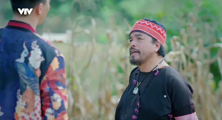Cuộc chiến không giới tuyến - Tập 36: Hang ổ buôn ma tuý bại lộ, Thào A Hề như ngồi trên đống lửa - Ảnh 13. Cuộc chiến không giới tuyến - Tập 36: Hang ổ buôn ma tuý bại lộ, Thào A Hề như ngồi trên đống lửa - Ảnh 13.
