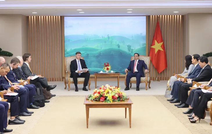 Thủ tướng Phạm Minh Chính tiếp Phó Chủ tịch Ủy ban châu Âu Valdis Dombrovski - Ảnh 2. Thủ tướng Phạm Minh Chính tiếp Phó Chủ tịch Ủy ban châu Âu Valdis Dombrovski - Ảnh 2.
