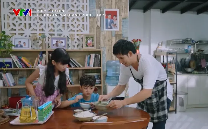 Chúng ta phải hạnh phúc - Tập 8: Hoán đổi vị trí, Kỳ đi làm còn chồng ở nhà nội trợ - Ảnh 2. Chúng ta phải hạnh phúc - Tập 8: Hoán đổi vị trí, Kỳ đi làm còn chồng ở nhà nội trợ - Ảnh 2.