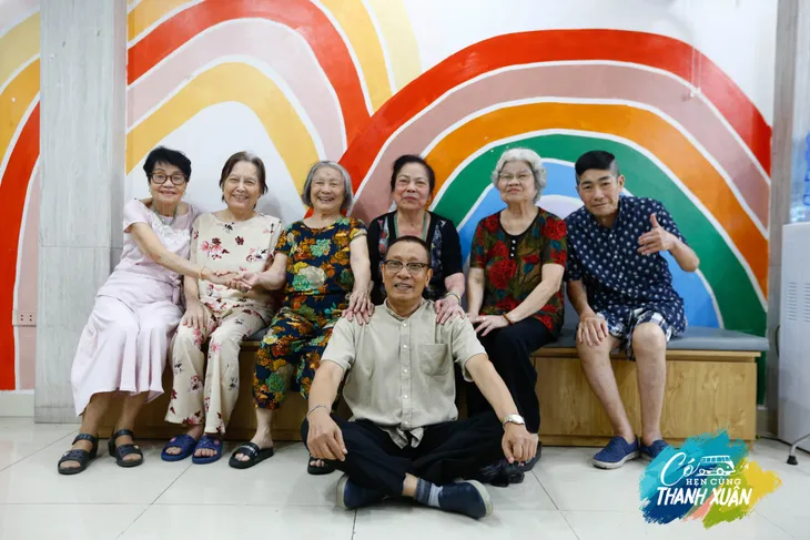 Có hẹn cùng thanh xuân - Bạn đồng hành: “Năng lượng” thanh xuân bất tận của những ông bà cụ U80 - Ảnh 8. Có hẹn cùng thanh xuân - Bạn đồng hành: “Năng lượng” thanh xuân bất tận của những ông bà cụ U80 - Ảnh 8.