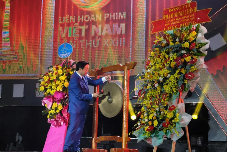 Khai mạc LHP Việt Nam 2023: Những dấu ấn đặc biệt, nghệ sĩ nô nức hội tụ - Ảnh 3. Khai mạc LHP Việt Nam 2023: Những dấu ấn đặc biệt, nghệ sĩ nô nức hội tụ - Ảnh 3.